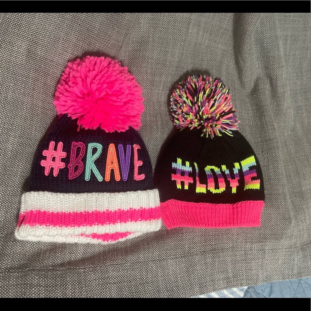 🟣🟣Little Girl Fall/Winter Bundle 2 Beanies with Pom